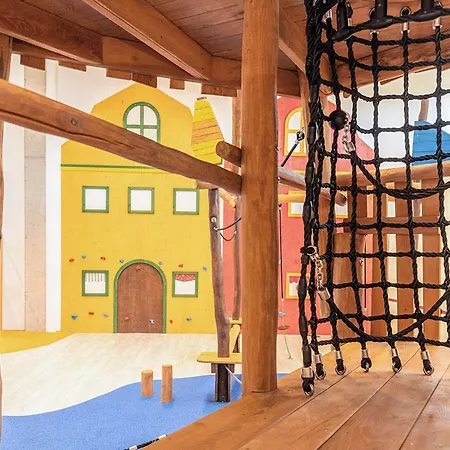 דירה 6 Person In